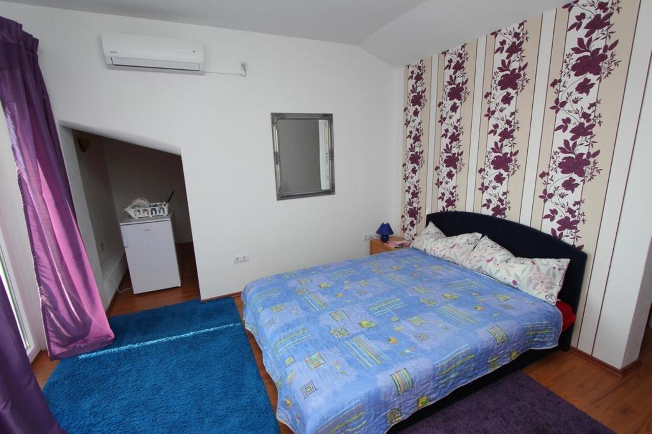 רוביני Rooms And Apartments Sally מראה חיצוני תמונה