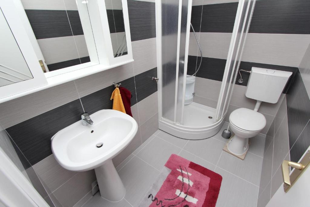 רוביני Rooms And Apartments Sally חדר תמונה